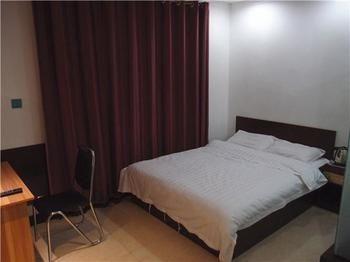 Longtai Star Hotel Циндао Екстериор снимка
